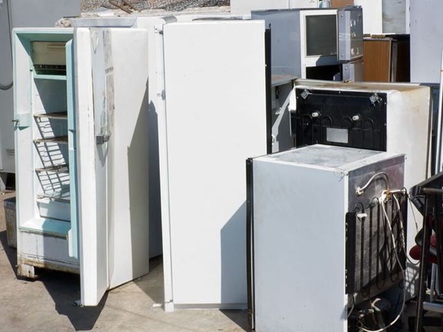 fridge-disposal-8