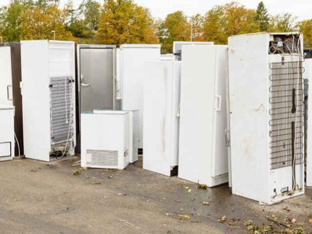 fridge-disposal-3